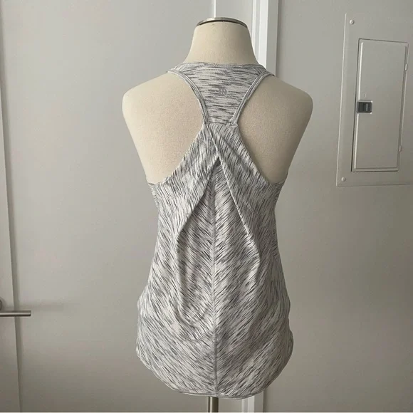 Lululemon Essential Tank Top sz 2 Tiger Space Dye White/Black - Picture 4 of 4